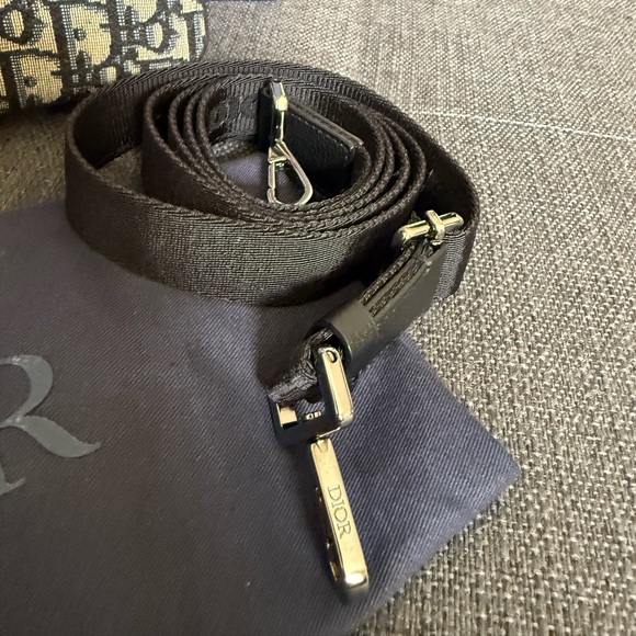 Dior Oblique Jacquard Crossbody Pouch - Picture 15 of 15